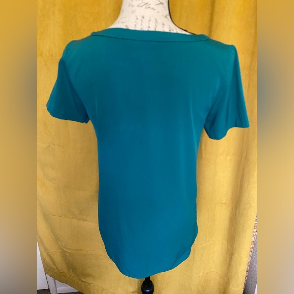 Banana Republic- Teal short sleeve Blouse - size XS - EUC - Picture 4 of 4